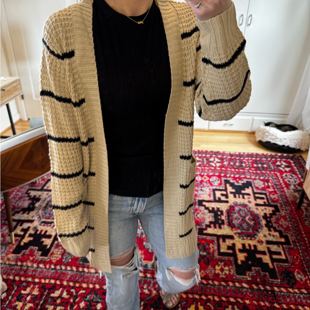 NWOT Oversized Striped Beige and Black Women's Sweater Sz Sm